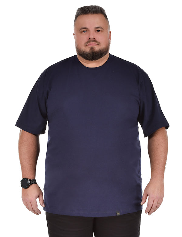 T-shirty plus size - jakie modele koszulek są najlepsze dla puszystych panów?