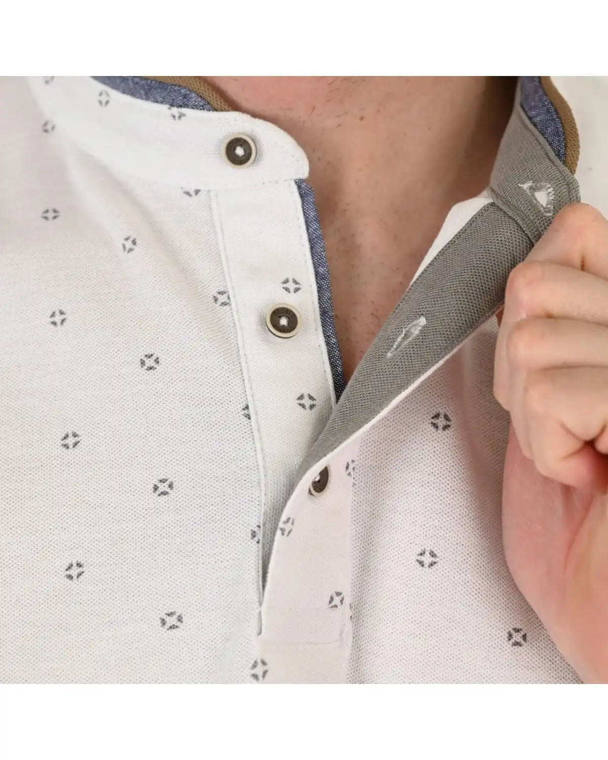 Duża męska koszulka polo na stójce wzorzysta Double Urban Outfitters PS-3082 biała