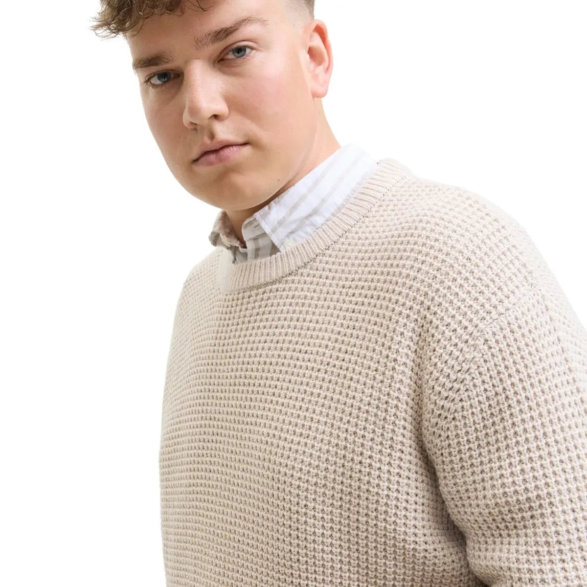 Duży męski sweter wkładany przez głowę Jack &amp; Jones 12287722 beżowy