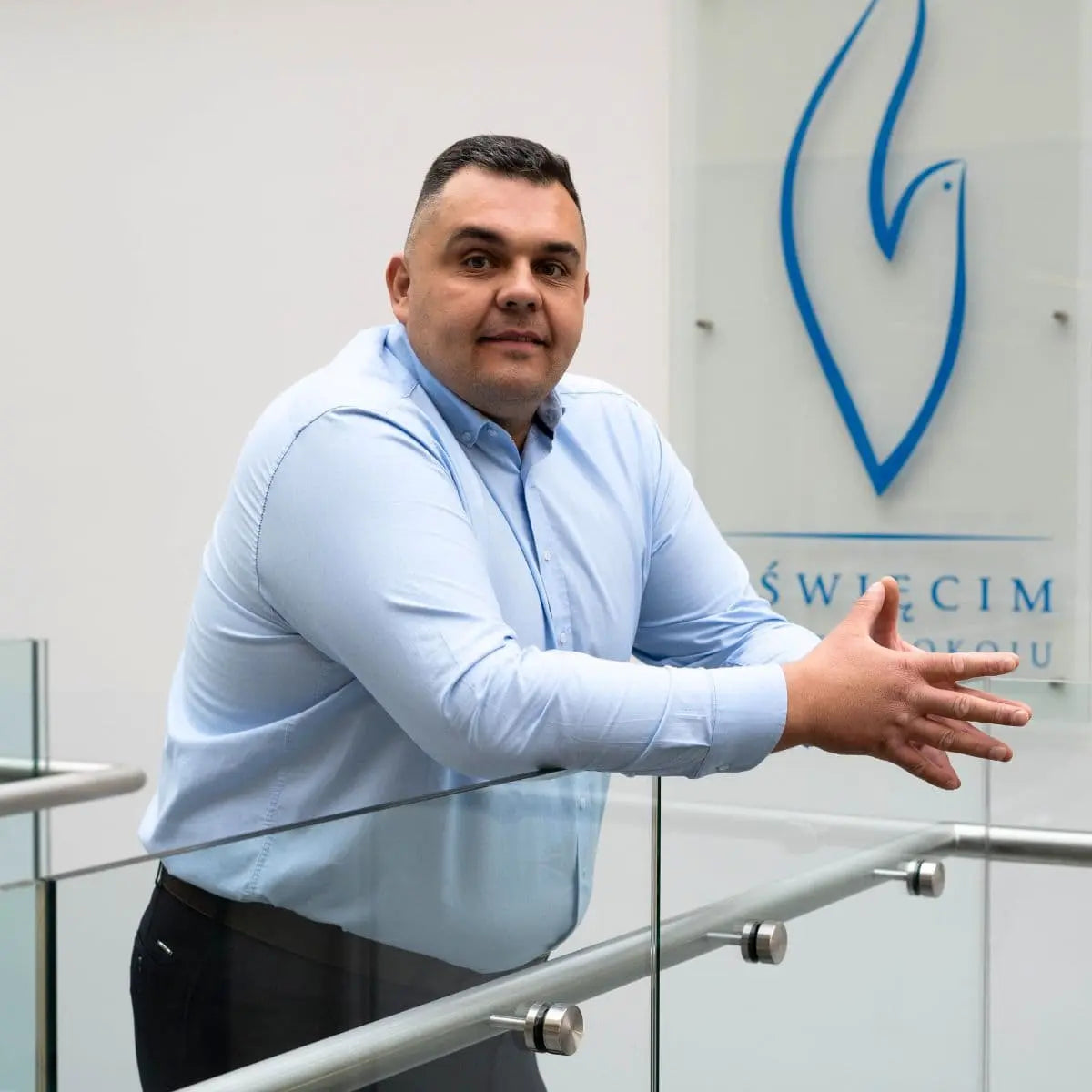 Duża męska gładka koszula długi rękaw Redmond 231500111-10 błękitna