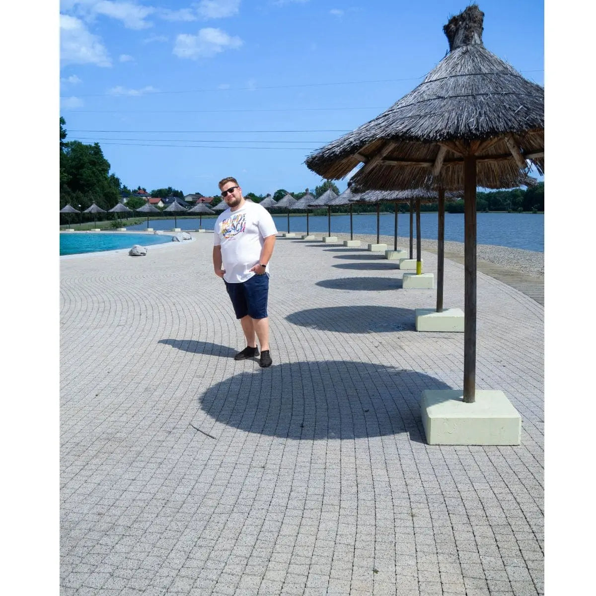 Duża koszulka męska T-shirt z dużym kolorowym napisem Duke Clothing D555 Sydney biały