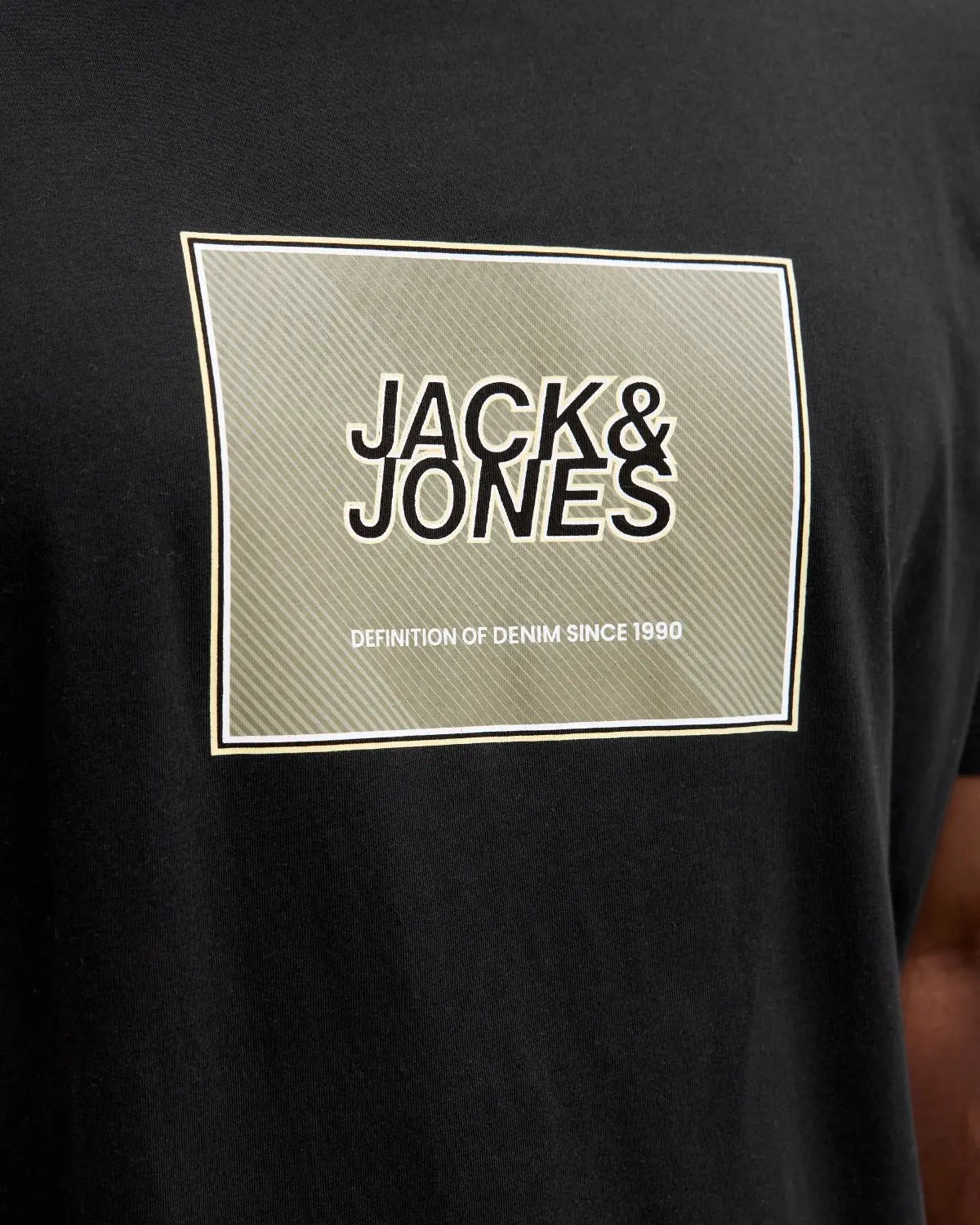 Duża męska koszulka z nadrukiem t-shirt Jack &amp; Jones 12295987 czarny