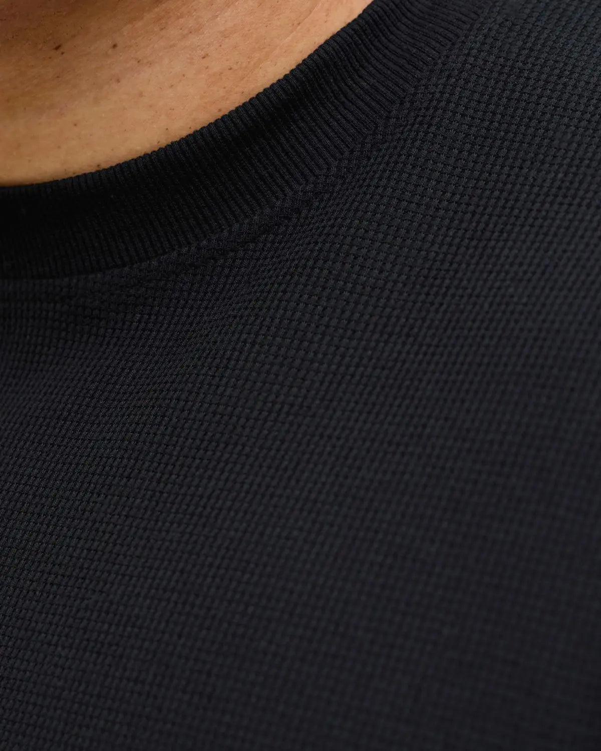 Duża męska koszulka strukturalna krótki rękaw t-shirt Jack &amp; Jones 12294528 czarny