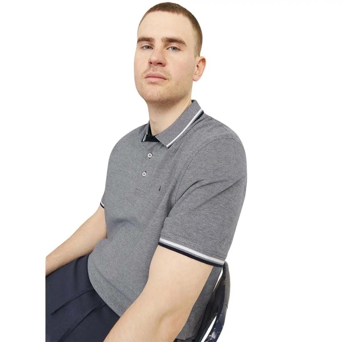 Duża męska polówka koszulka z kołnierzykiem Jack &amp; Jones 12143859 jasnoszara