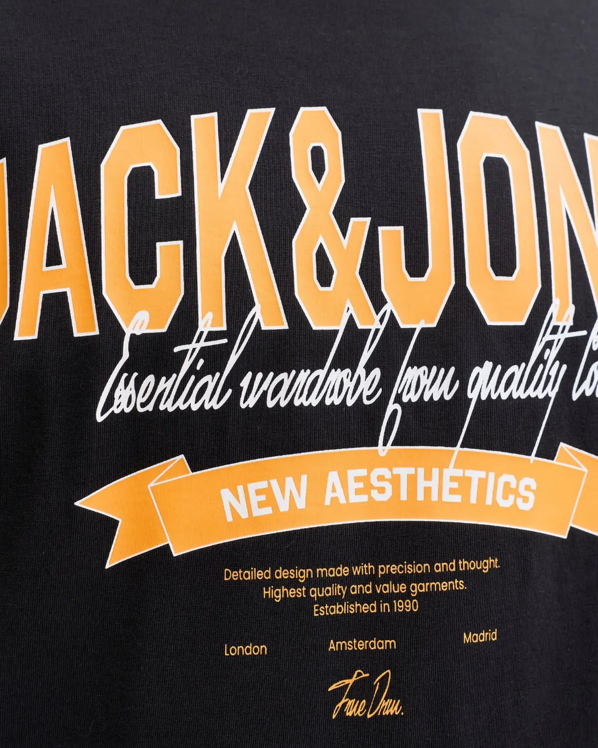 Duża męska koszulka z krótkim rękawem t-shirt z efektownym nadrukiem Jack &amp; Jones 12289691 czarny