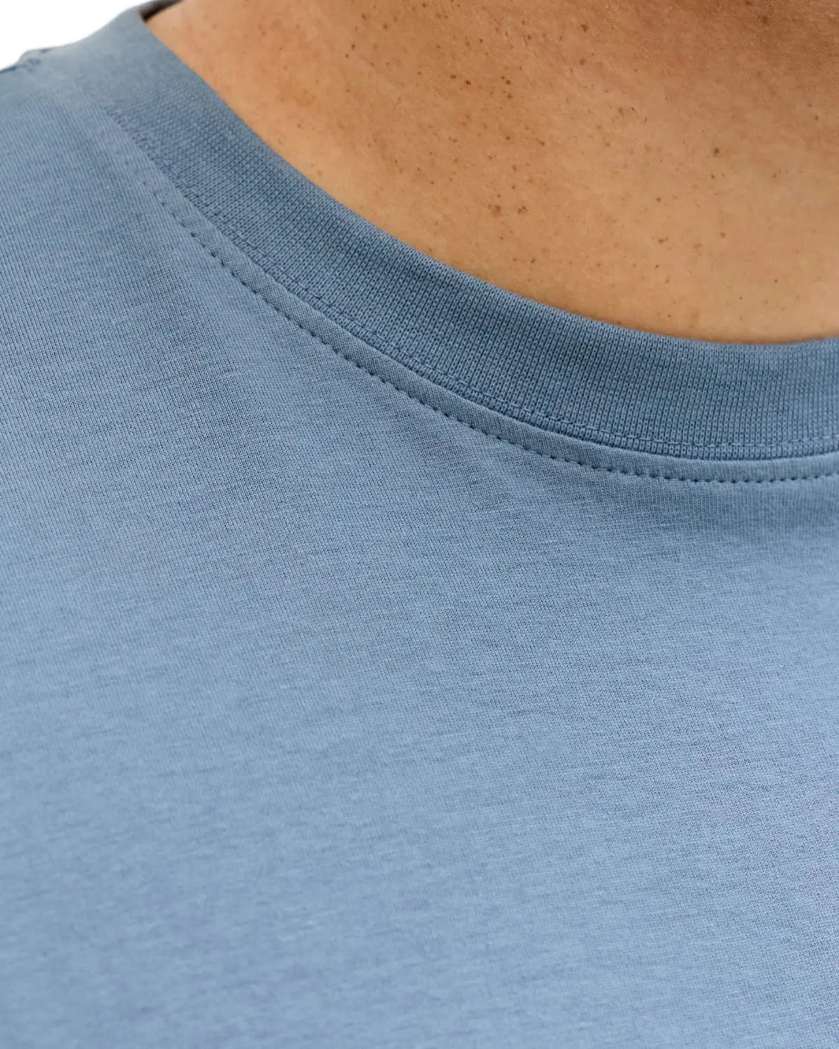 Duża męska koszulka z krótkim rękawem t-shirt z subtelnym napisem Jack &amp; Jones 12289683 błękitny